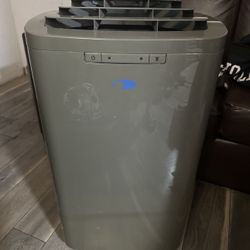 Whynter 13000-BTU Portable Air Conditioner ARC-131GD Gray: Energy Star Certified, 300-500 sq. ft., Remote, Dehumidifier