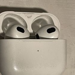 AirPod 4’s