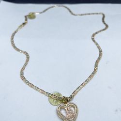 14k Valentina chain three tone gold and XV ańos pendant , necklance gold pendant