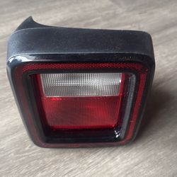 Tail Light Taillight Taillamp Brakelight Lamp  Passenger Right Side (contact info removed)0AG