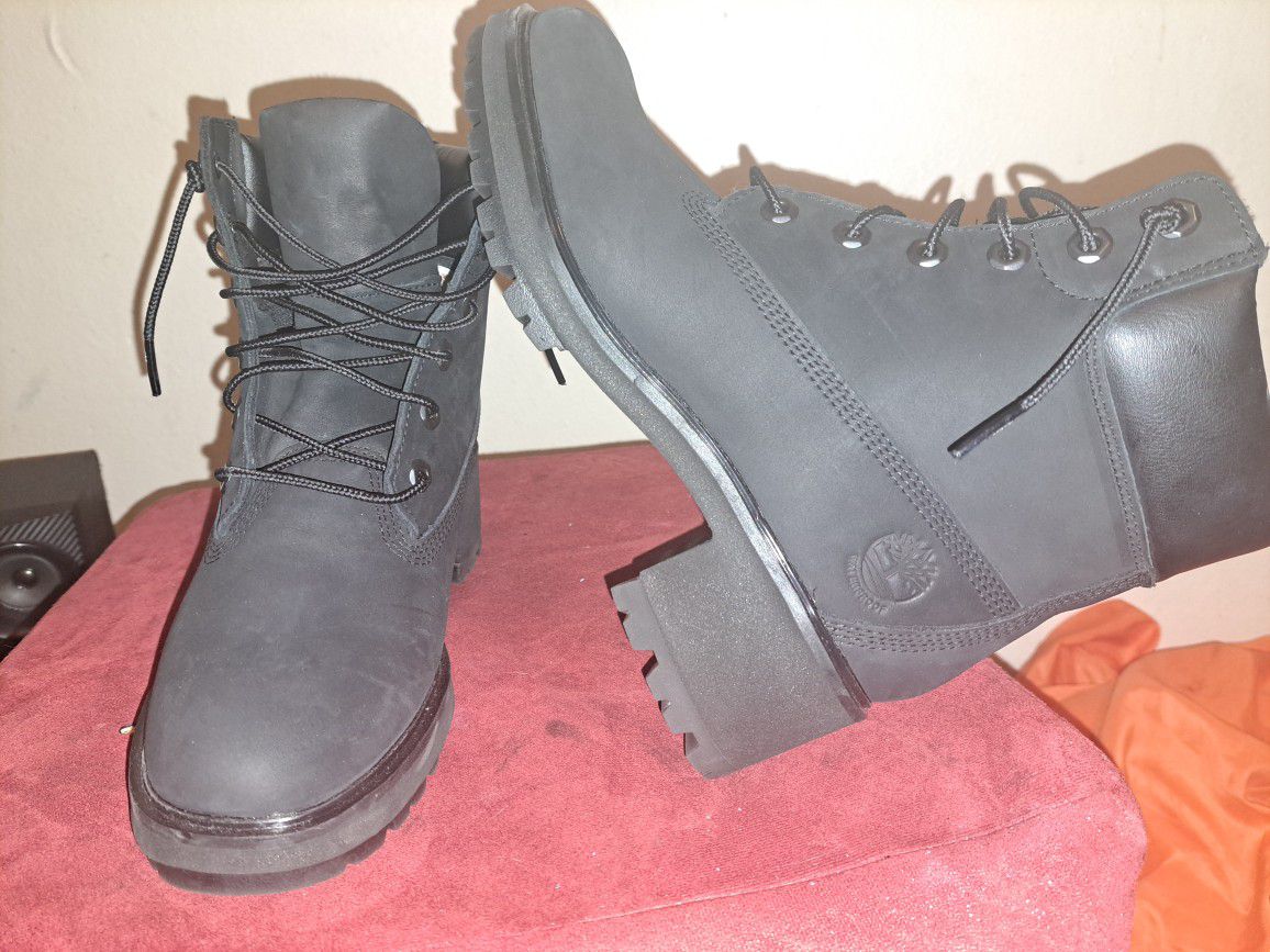 Brand New Size 9 Timberland Boots