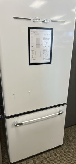 Unique Classic Retro Bottom Freezer Refrigerator White