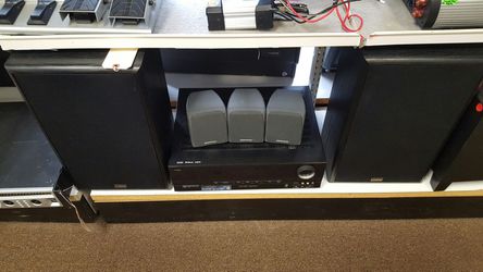 Harmon Kardon AVR 700 Receiver With 5 Speakers