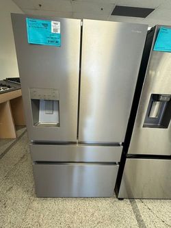 Hisense 25.6 Standard Depth Refrigerator