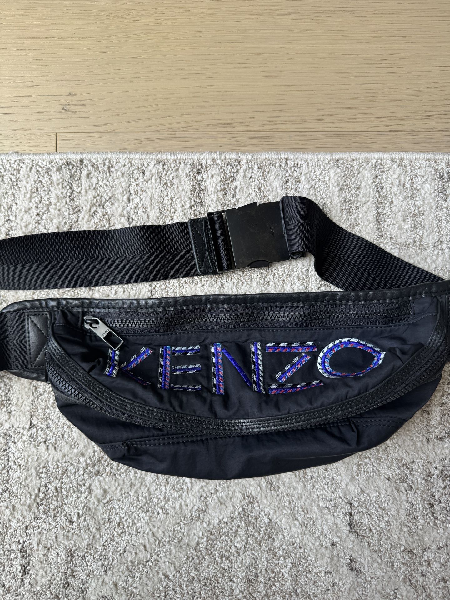 Kenzo Paris Waist bag/shoulder Bag