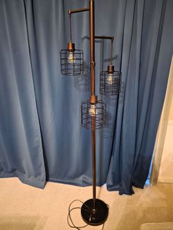 Vintage Standing Three Bulb lamp