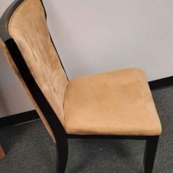 Cushioned Chair 