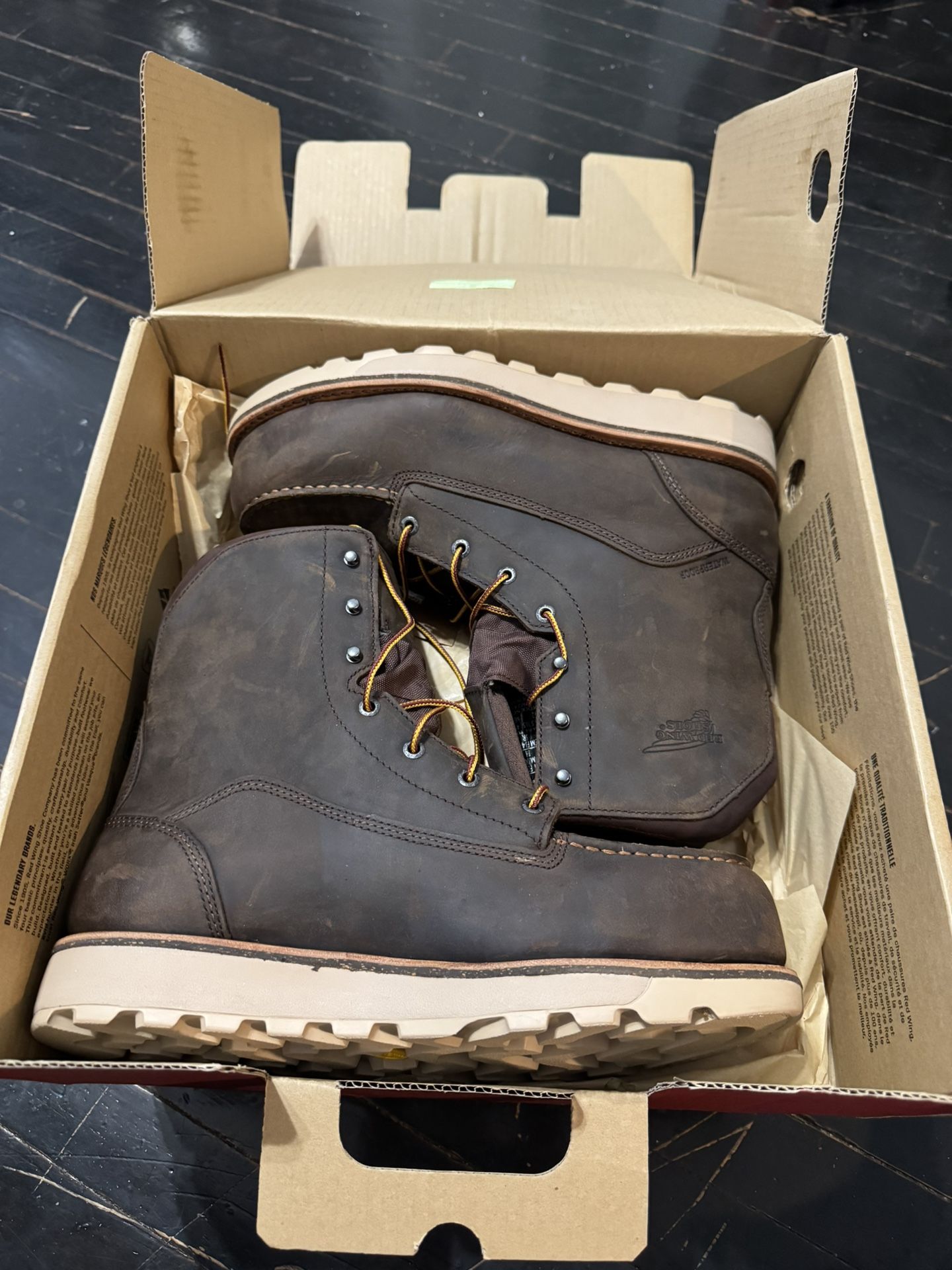 Red Wing Boots Traction Tred Light 8’’ Safety Toe