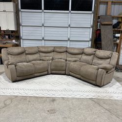 Large Curved Sectional Reclining Sofa – Cup Holders