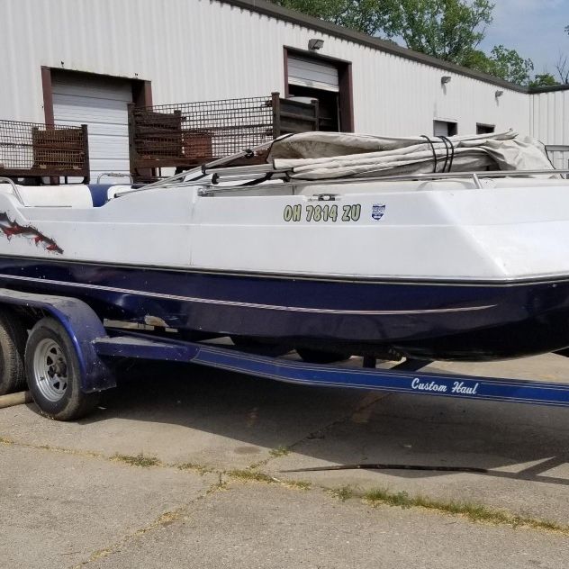 1995 Sun Chaser Deck Boat  $2500 OBO