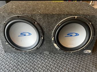 Alpine Type S 12” Subs with Box & Rockford Fosgate Pro 400SP Amp