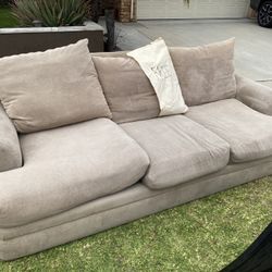 FREE Sofa