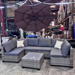 New In Box  7 Pieces Wicker Outdoor Patio Furniture set In Navy Blue