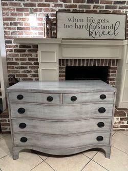 Beautiful Refinished Big Rapids New York Dresser / Chest of Drawers