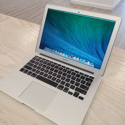 Apple MacBook Air 13in (Core i5/ 8GB/ 256GB)- $1 Down Today Only