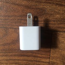 2 Apple Usb Chargers 