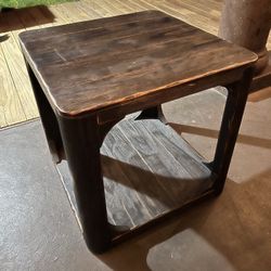 Set Of Two Wooden Southern End Tables With Undermount Shelf 😍