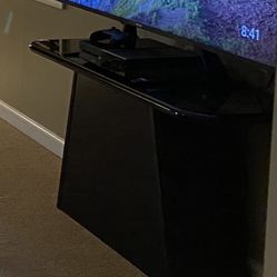 Black Laquar Sofa Or Tv Table 