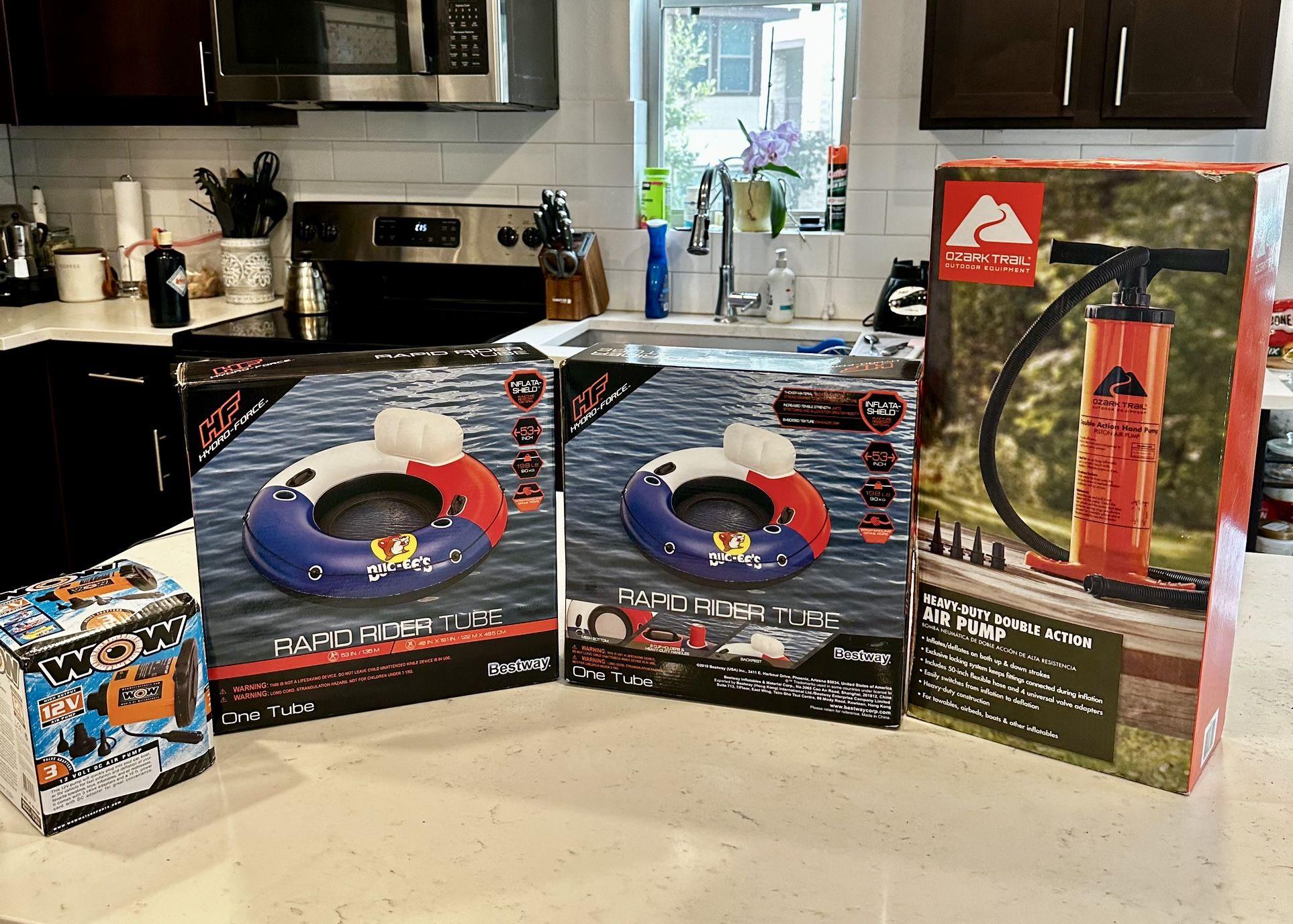 Two UNOPENED Buc-ee’s Rapid Rider Tube Floaties & TWO AIR PUMPS