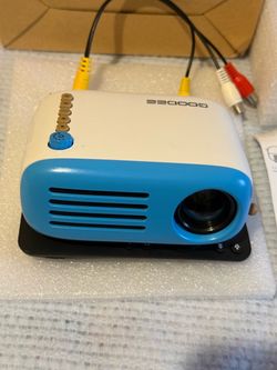 GooDee Mini Portable Projector