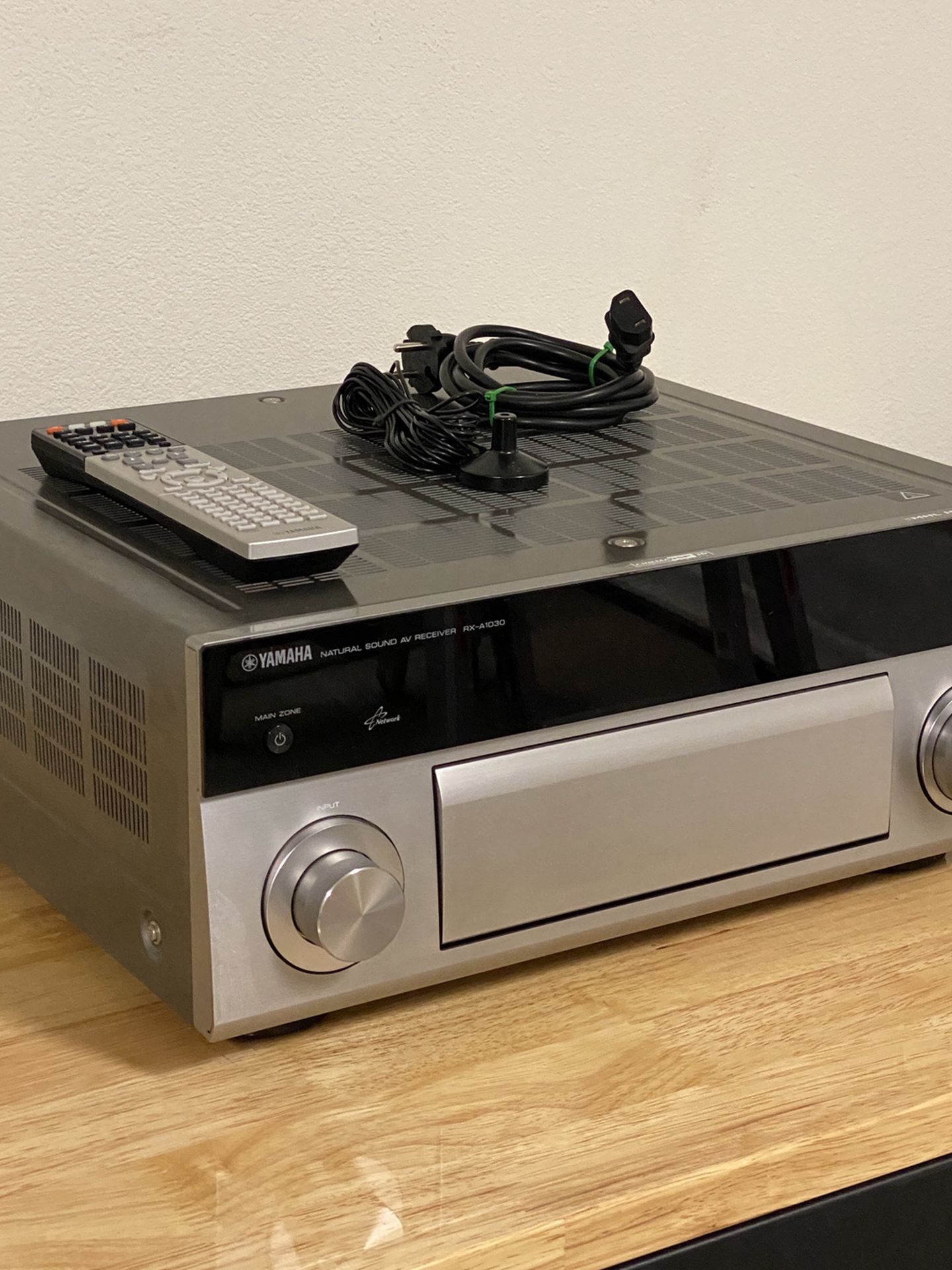 Yamaha RX-A1030 7.2-Channel Network Aventage Audio Video Receiver