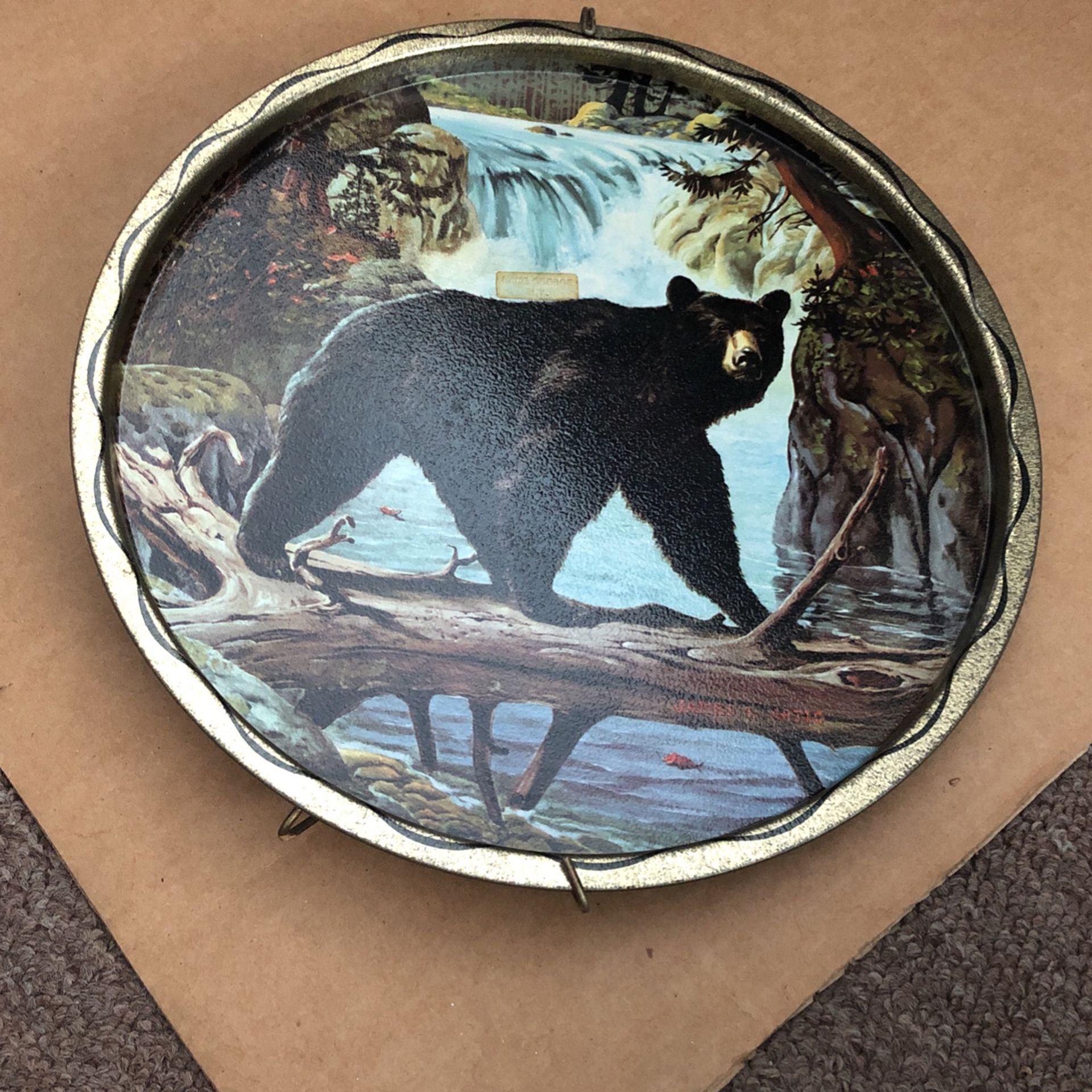 Vintage JAMES L ARTIC BLACK BEAR 11" WILDLIFE SERIES SERVING TRAY WALL HANGER