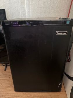 Magic chef mini fridge