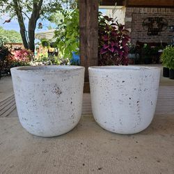 Cup Design White Clay Pots. (Planters) Plants, Pottery, Talavera $65 cada una. First come first serve.