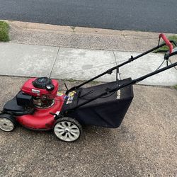 Self-Propelled Lawnmower With Bagger Excellent Condition