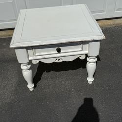 Great looking coffee table.  Functionality at its best!