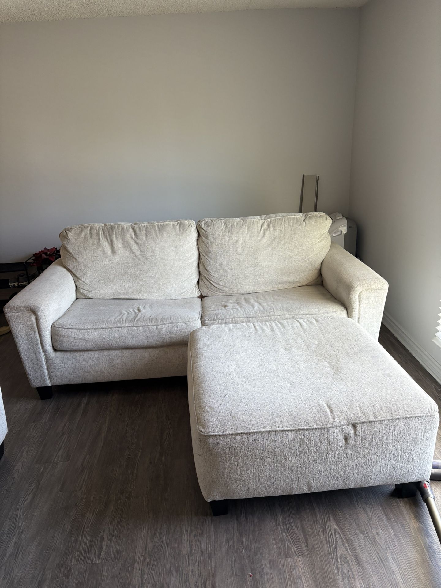 Sofa, Loveseat & Ottoman