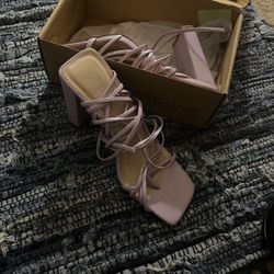 Women’s Heels Size 8