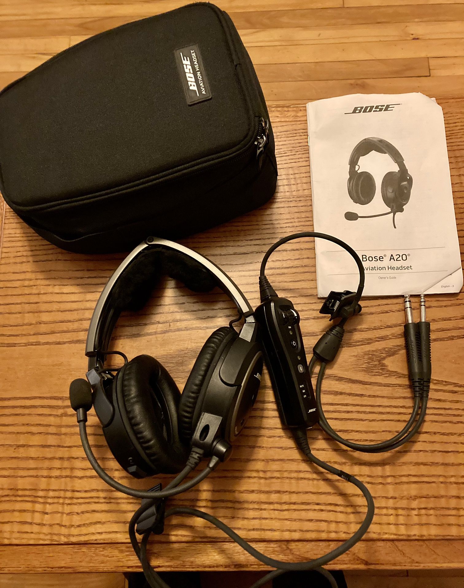 Bose A20 Aviation Headset with Bluetooth®, dual plug, straight cable