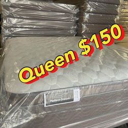 Queen Plush Pillow Top/ Colchones 