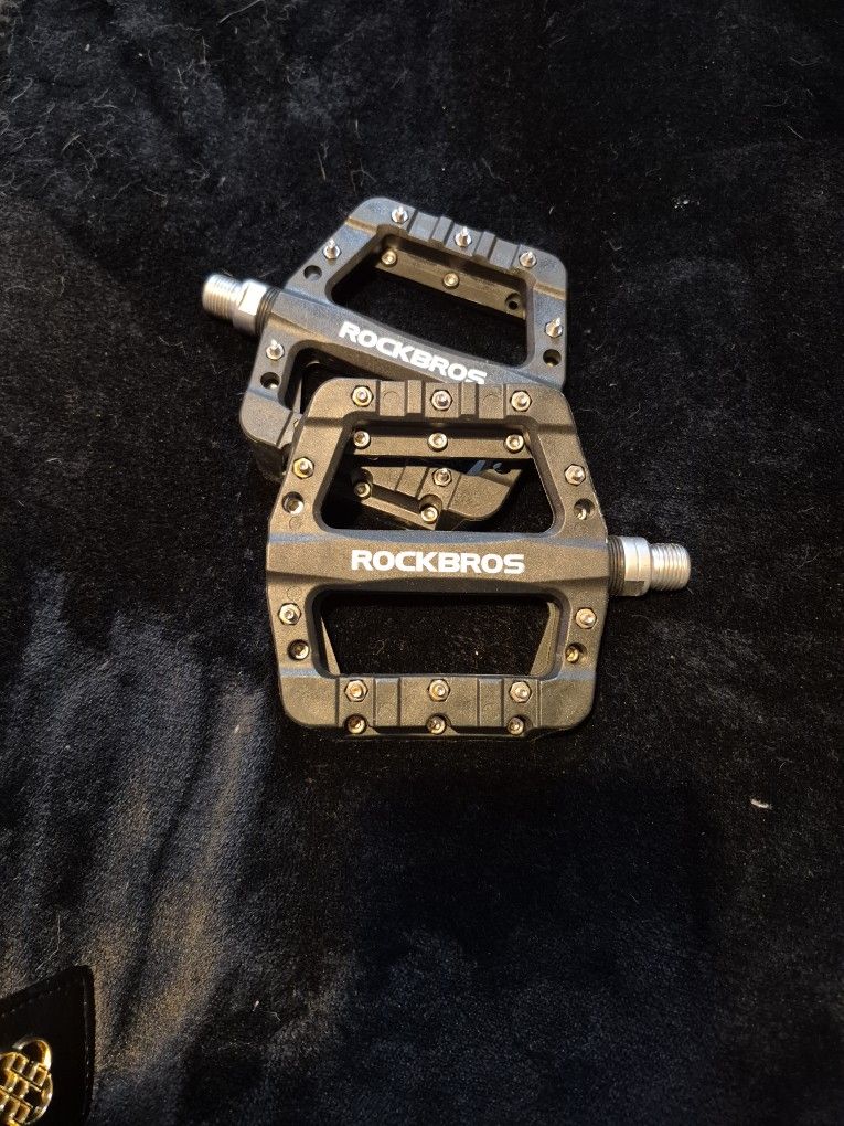 RickBros Specialized Bike Pedals With Metal Spike Grips