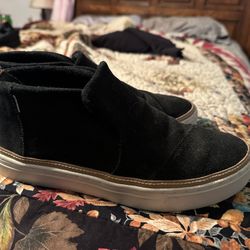 TOM shoes size 6.5 