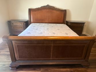 King sleigh bed