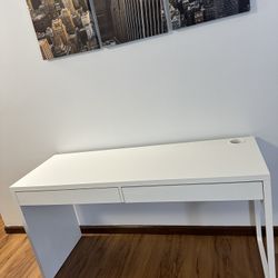 IKEA White Desk , In Excellent Condition, Dominoes Is On The Pictures 