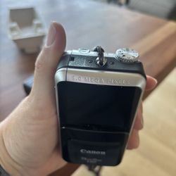 brand New Or Nearly New Canon Powershot S80 digital camera