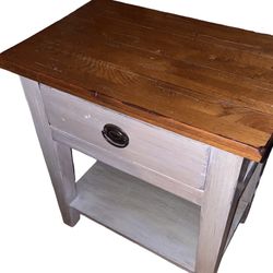 Large Broyhill Wooden Night Stand/Side Table