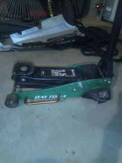 Daytona floor jack