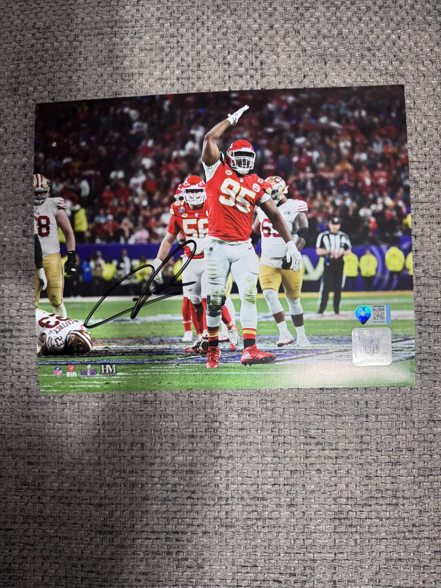 Chris Jones Kansas City Chiefs Signed Autograph 8x10 Photo - Metabilia Coa