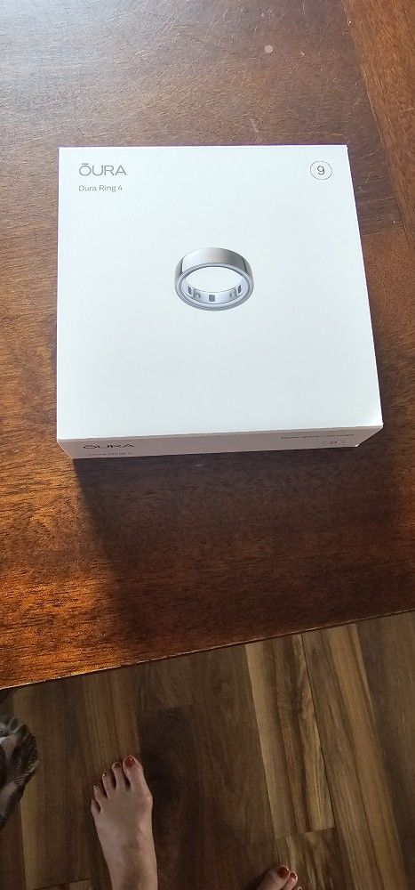 Brand New Rose Gold Oura Ring 4 Plus 1 Year Subscription