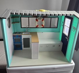 Our Generation Beach House. Fits American Girl Doll