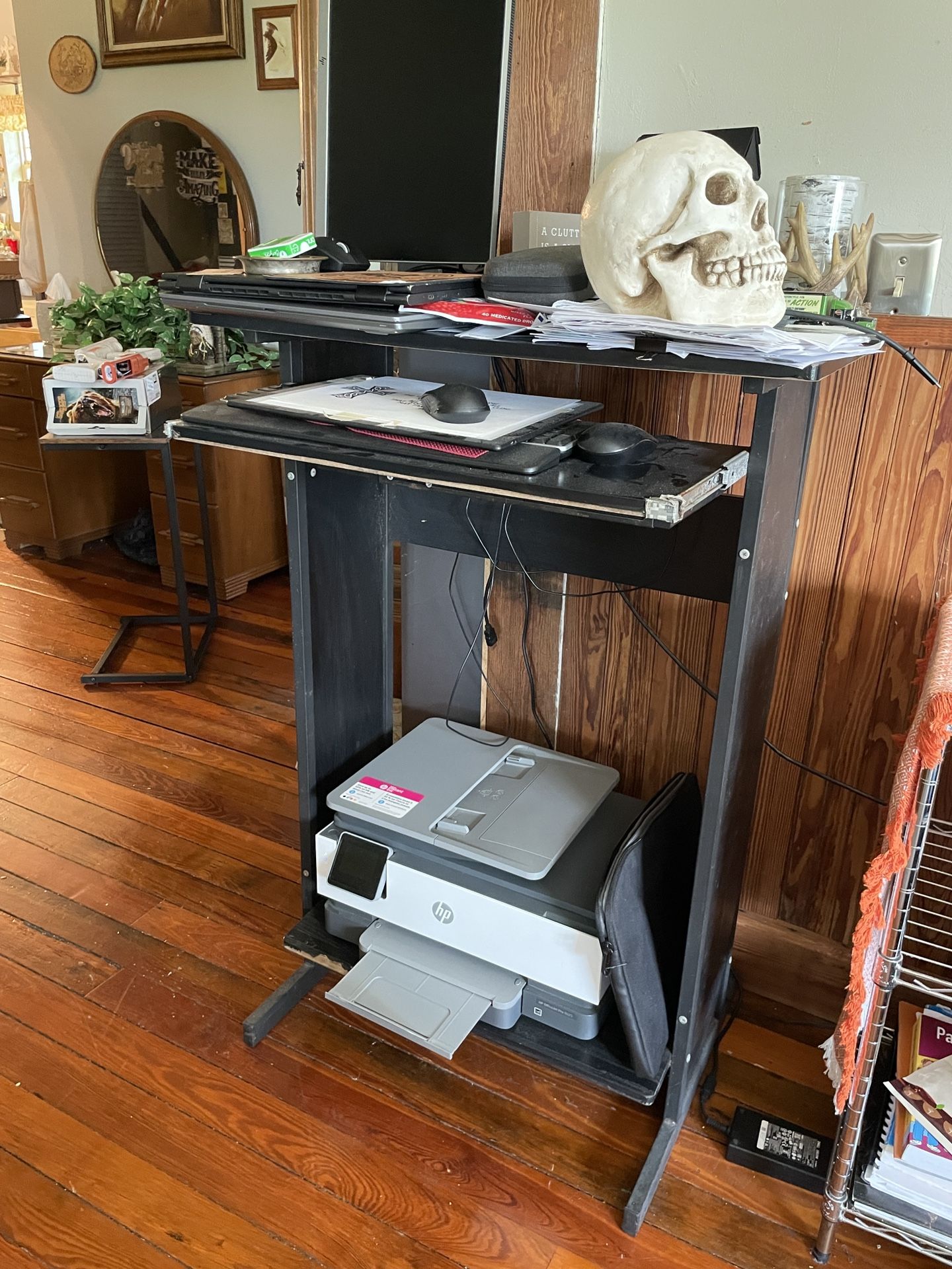 Stand up desk with pull out keyboard