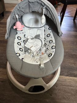 Baby rocking chair electric  like new