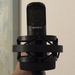 Sony C-80 microphone