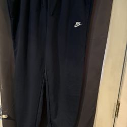 Nike Men and Women's Navy Joggers XL and Nike Shirt