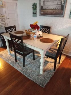 Dining room set