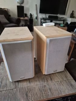 Onkyo stylish light bamboo colored bookshelf speakers